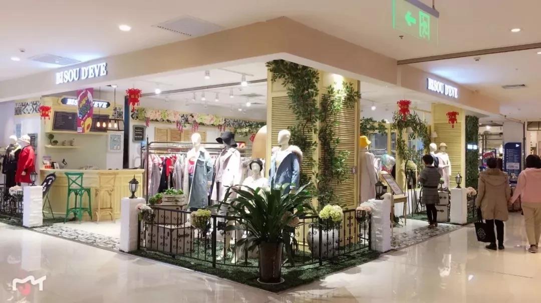 我报记者乔装顾客“突袭”新世纪商场!服务员这波应对没谁了~