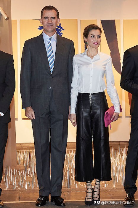 高档皇家贵族衣服女,皇家女人服饰