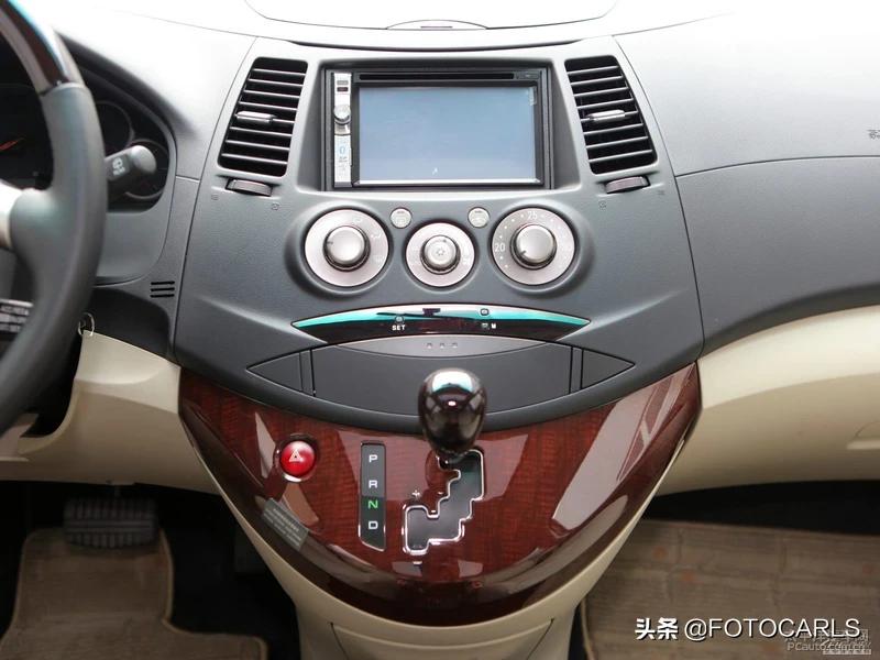 进口三菱格蓝迪第三排评测,09款三菱格蓝迪七座