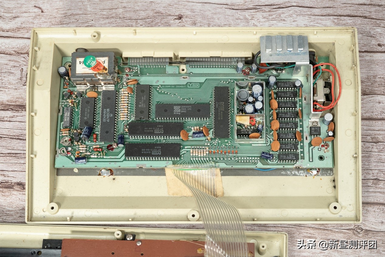 36年前香港设计制作的电脑是什么水平？Laser310与VTech