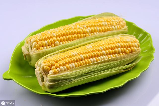 老年人眼睛干涩痒怎么办,老年人眼睛干涩怎么回事