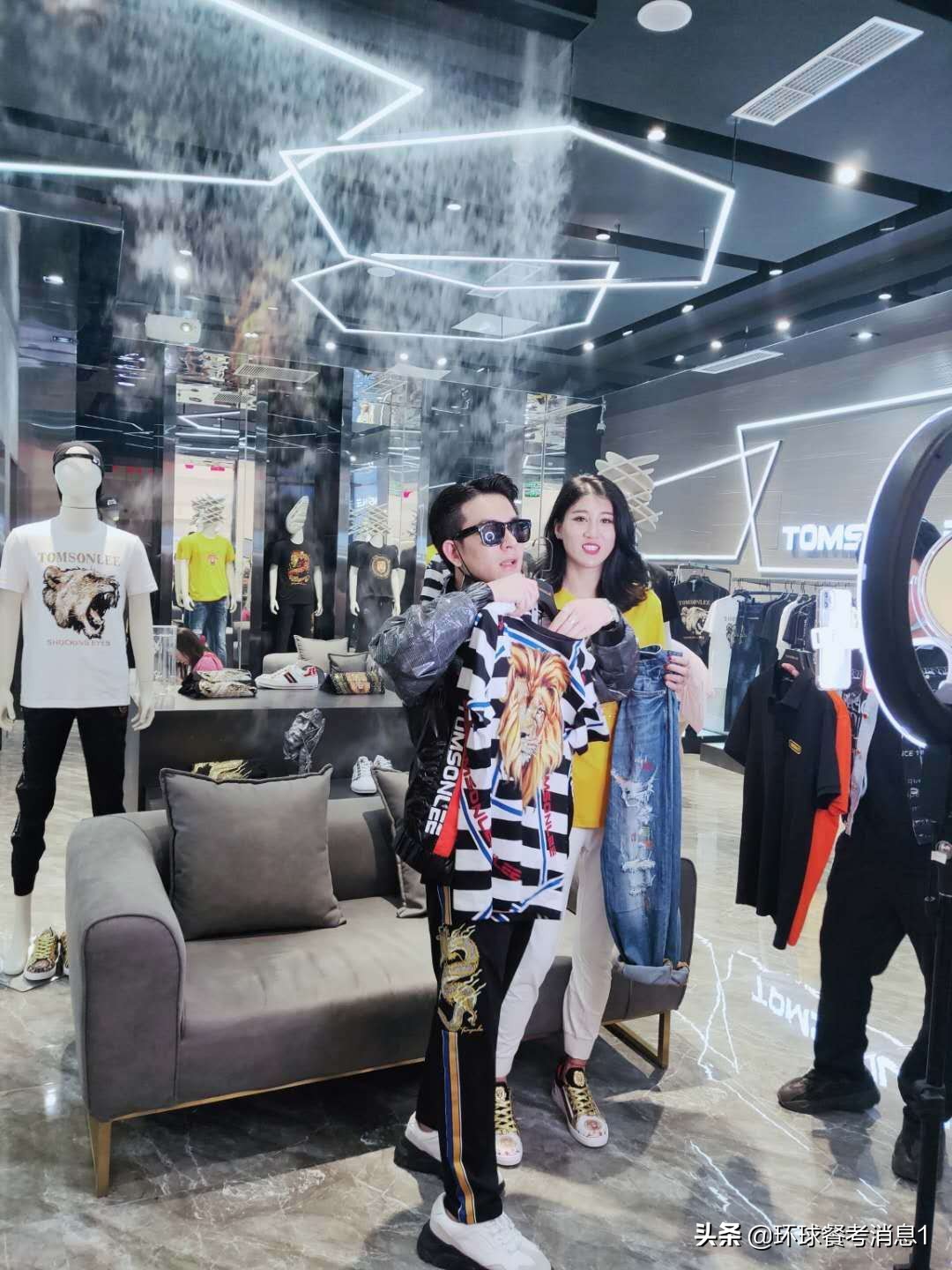 “快手奢侈品达人”与“全球超模形象大使”走进重庆直播带货