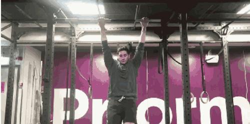 健身练多了身体没状态,健身练了几组完全使不上力了