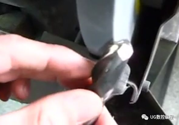 车刀刃磨的正确方法,如何正确刃磨车刀