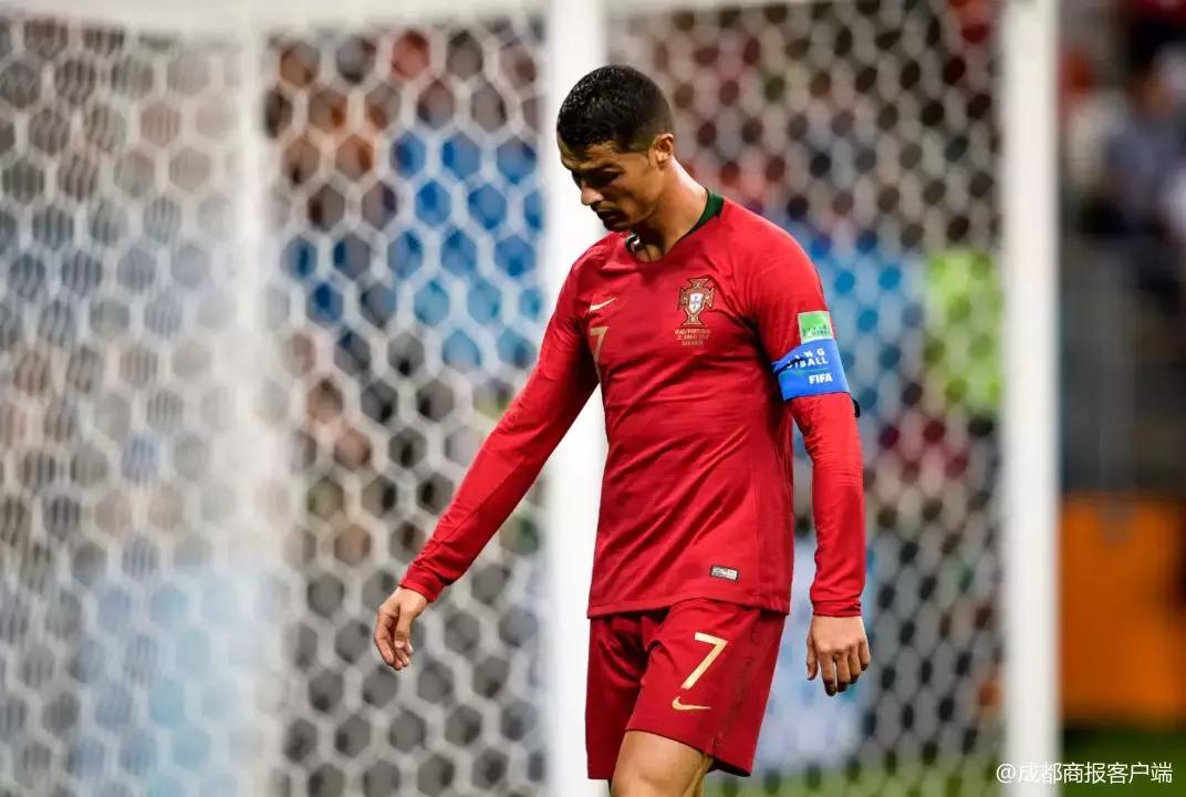 c罗代言卫生巾,c罗马桶