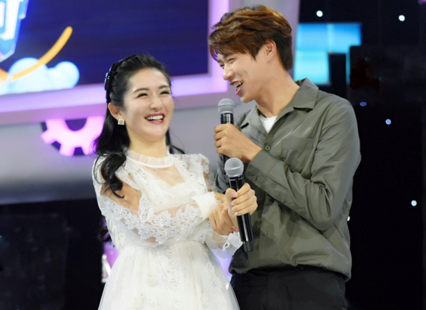 明星之间过生日发红包一般给多少？戚薇最抠，谢娜是真“大方”