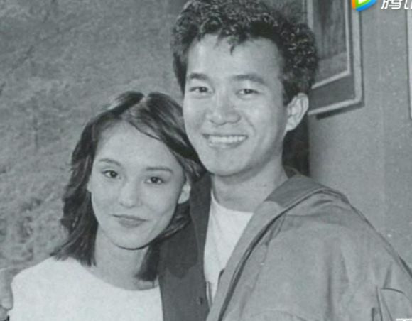 她爱上大30岁的富豪，爆红息影，容忍丈夫出轨，发誓孤独一人