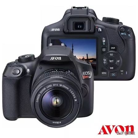 时尚品牌纷纷启用无衬线体标志，雅芳却反其道而行？