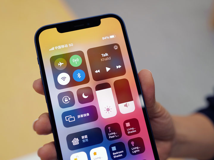 苹果iPhone12上手为了信号强度买就是了
