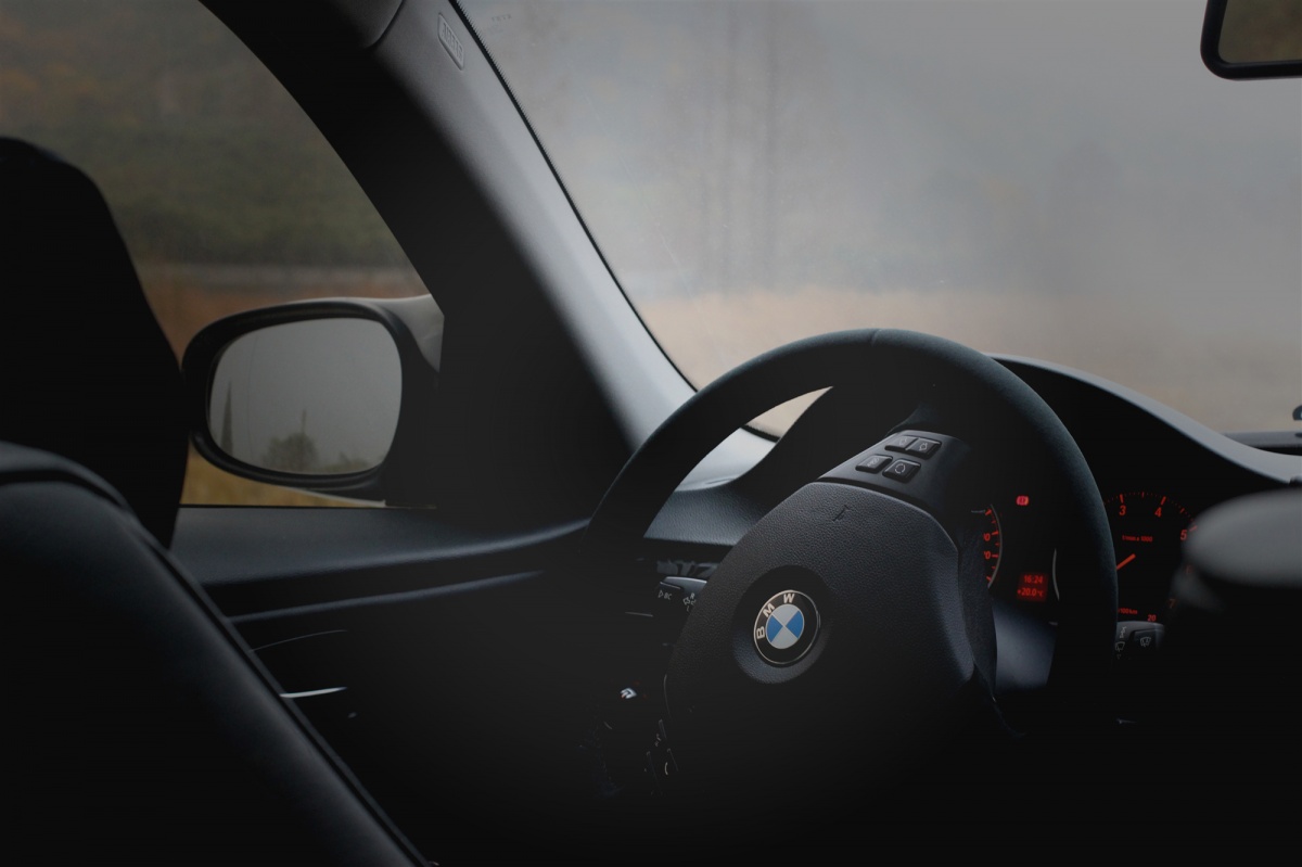 宝马e90买二手车要注意什么,宝马e90改装最便宜