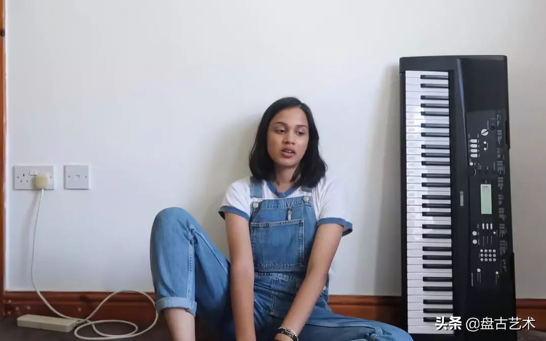 网红她伦敦办了场假画展，一幅画竟卖出1500英镑，你怎么在看？