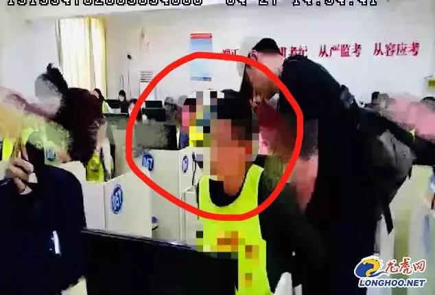 「早播报」珠海市原市长被“双开”|司机制止乘客吸烟被殴致大巴撞隧道……