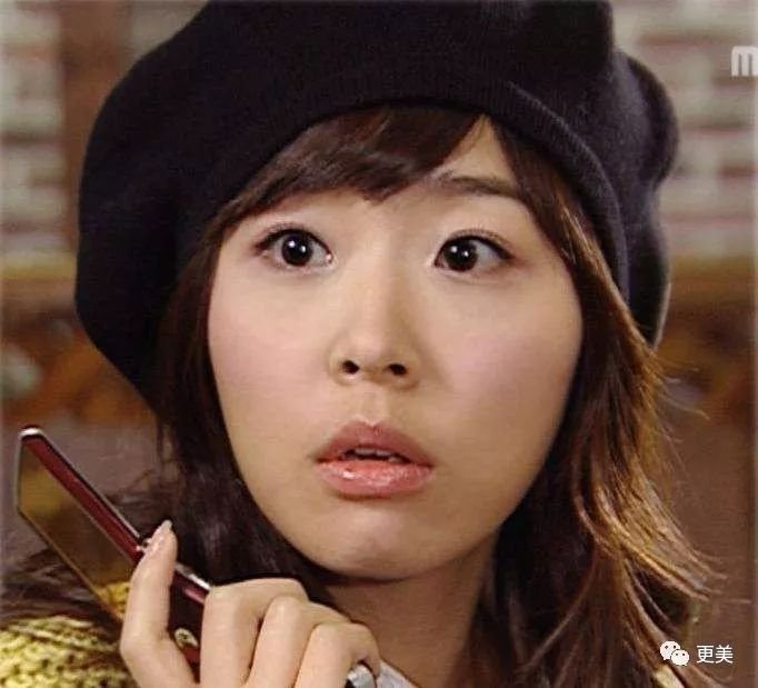 天后因队友吸du人气暴跌，公开承认整形却成蛇精下巴，瘦到脱相