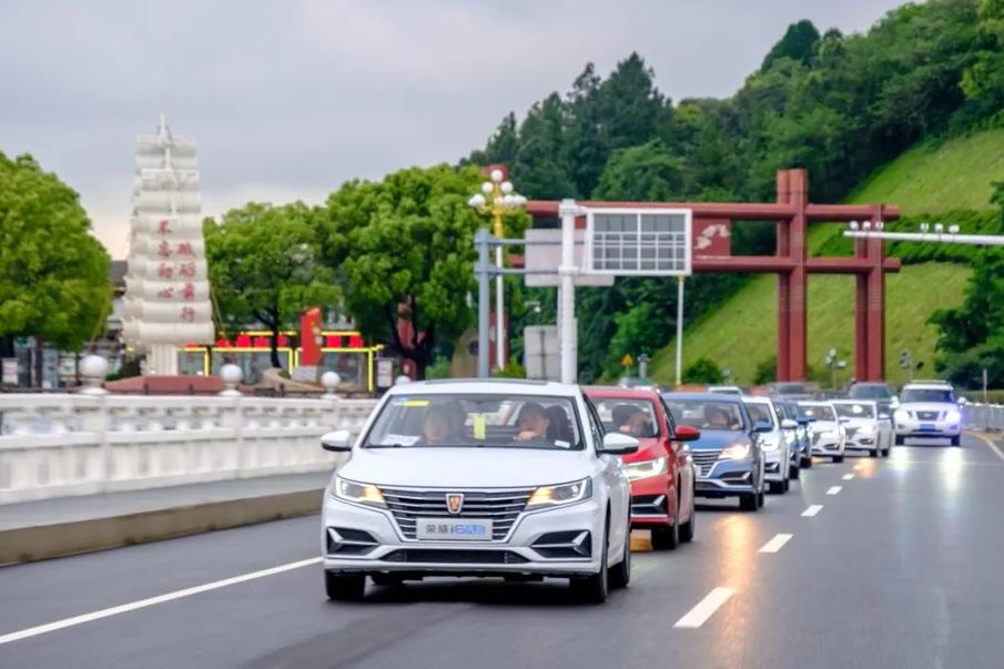 操控有惊喜试荣威i6plus,荣威i6这辆车怎么样