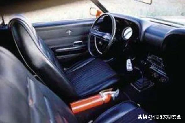 灭火器选择和使用安全操作步骤,灭火器使用口诀和注意事项