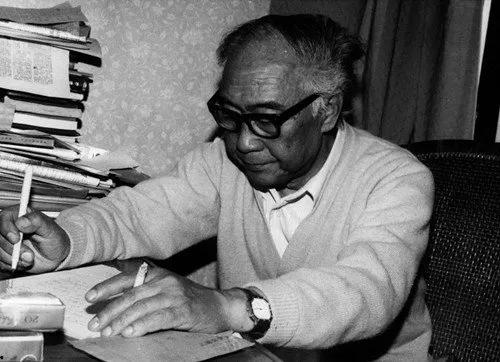 散文丨铁凝：孤独而优秀地走自己的路