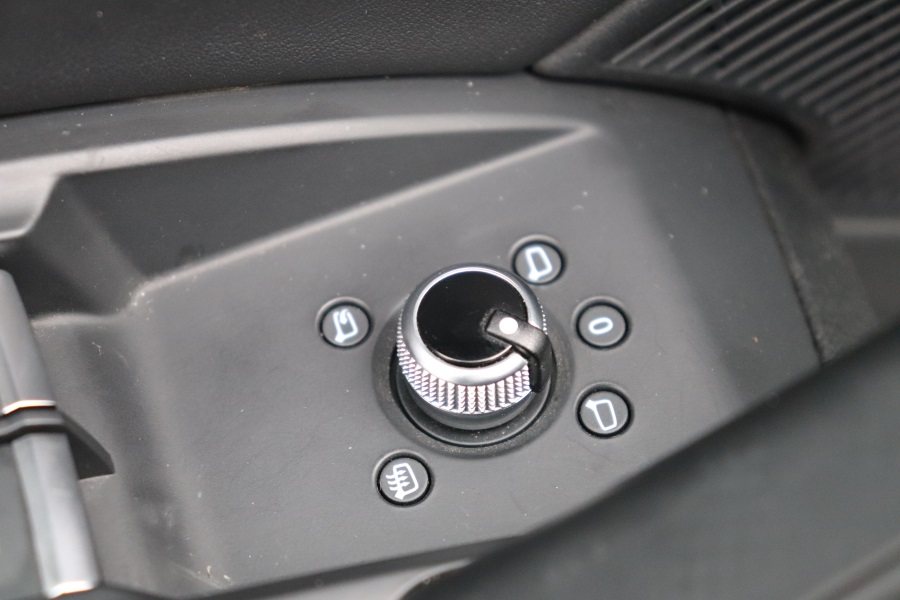 奥迪q5l可以远程操控吗,奥迪q5l2021款45tfsi豪华动感型