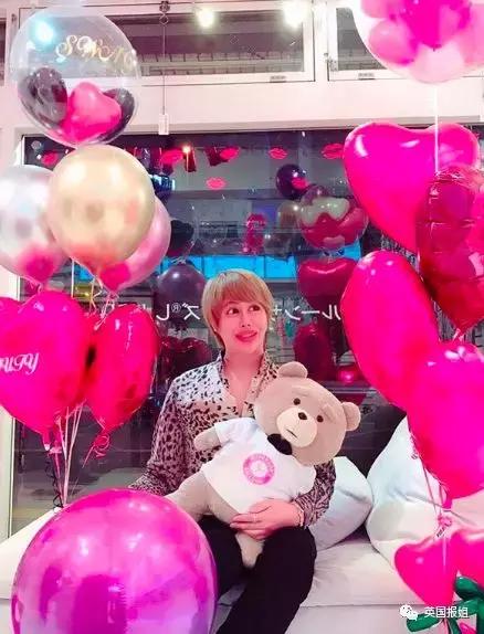 日本男子花费200万整容变成狗,日本整容小哥