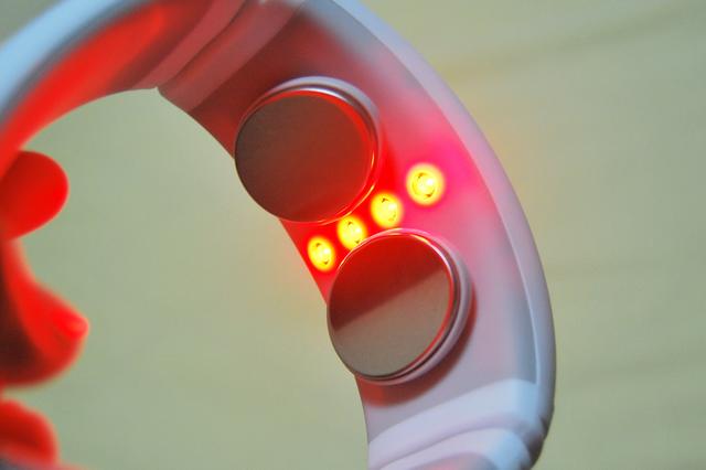 颈椎按摩仪妈妈礼物推荐40-50岁,新款颈椎按摩仪送妈妈