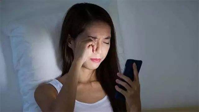 眼睛又酸又胀又痛又涩怎么回事,眼睛又酸又涩老感觉很累怎么回事