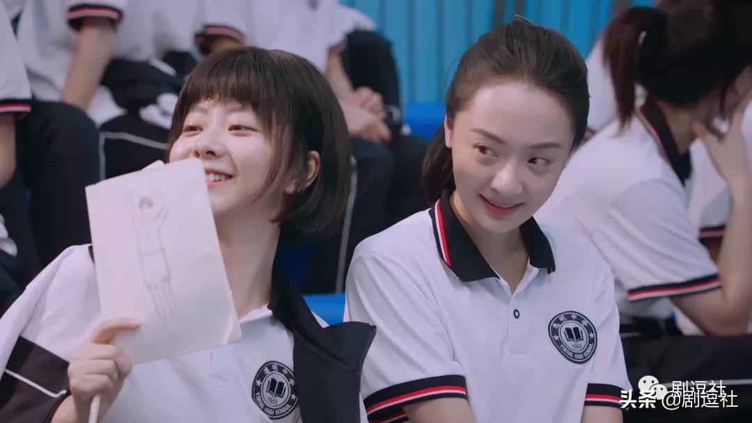 谭松韵人中长为什么不显老,谭松韵老气