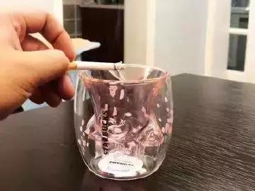 一爪踩在了“萌文化”的命脉上，俘获了老夫的少女心