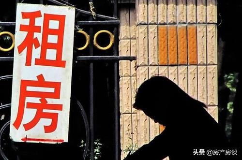 租房合同租客提前解除怎么赔偿,租房到期房东不给续租怎么办