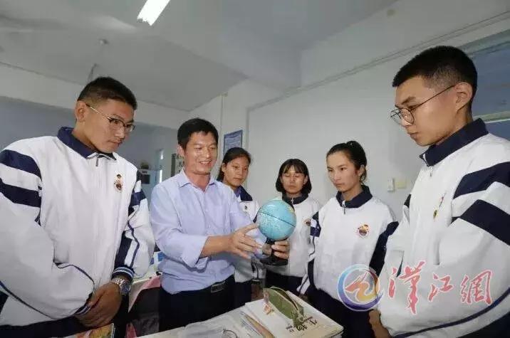 襄阳月薪一万以上招工,襄阳职高老师招聘要求条件