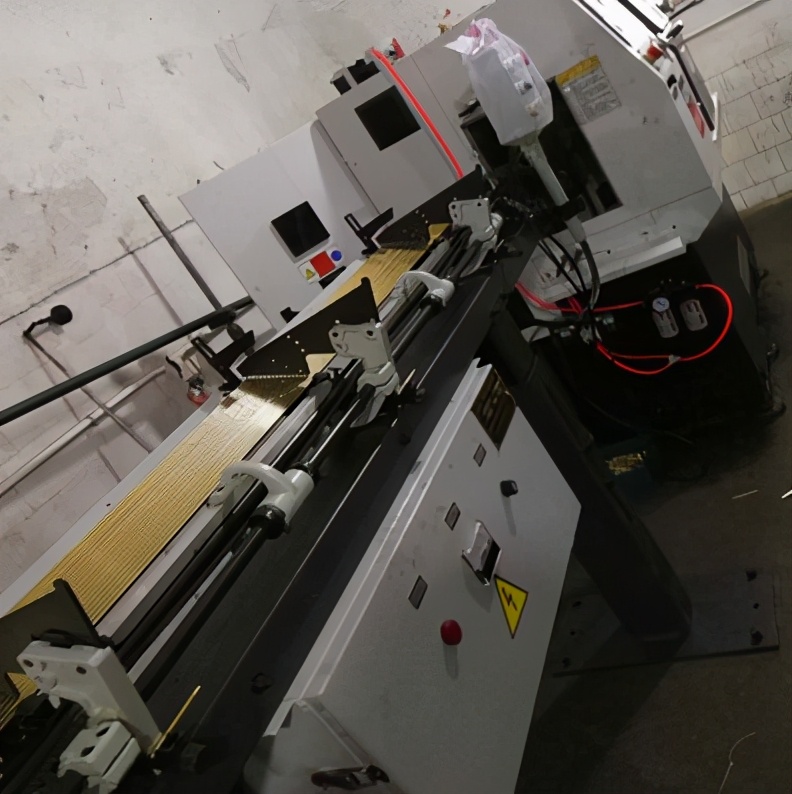 数控提升送料机,数控车床提高生产效率