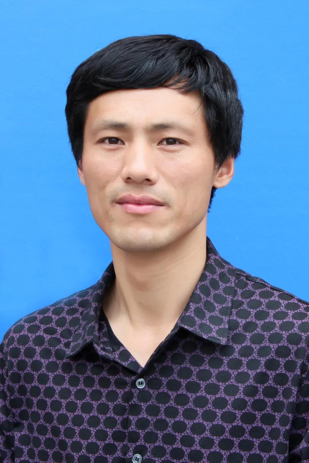 金陵小学和南师附小哪个好一些,金陵小学仙林湖校区一学期学费