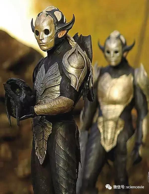 盘点电影中花里胡哨的武器,影视剧中的盔甲为什么都是布甲