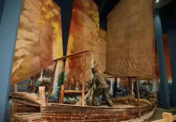 这个跑船的“大辫子姑娘”，被载进人民海军历史！