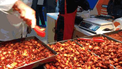 独家揭秘20年卖了两百多万只鸡的老板，到底有什么特异功能！