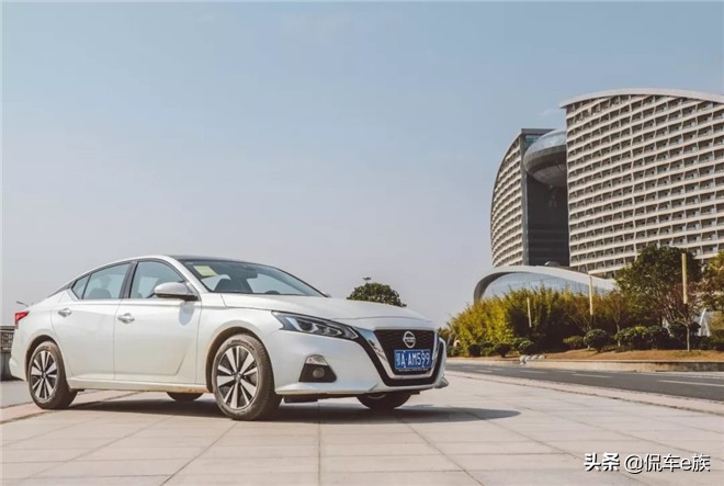 动力强又舒适的2.0排量,日产天籁2.0l试驾