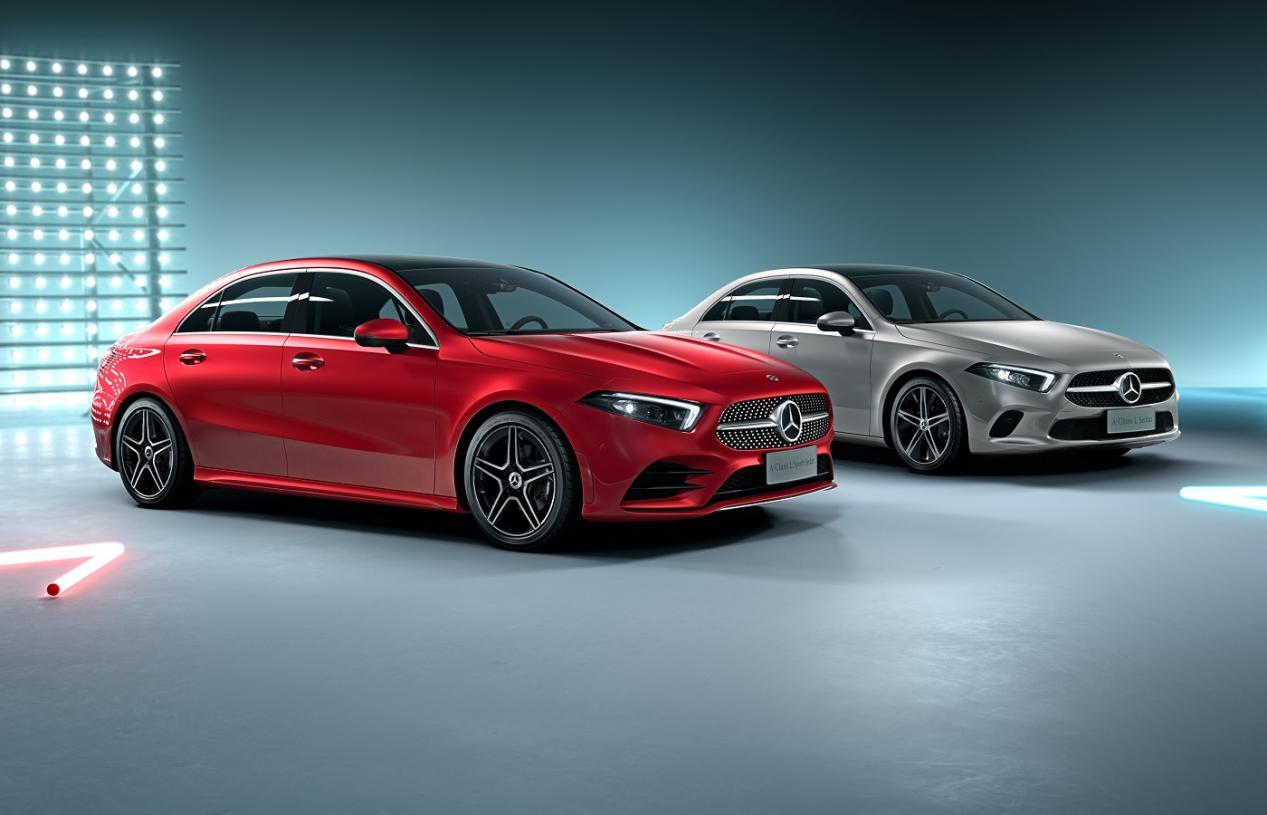 13年大众桑塔纳跑了8万值多少钱,20年前的桑塔纳配置与现款对比