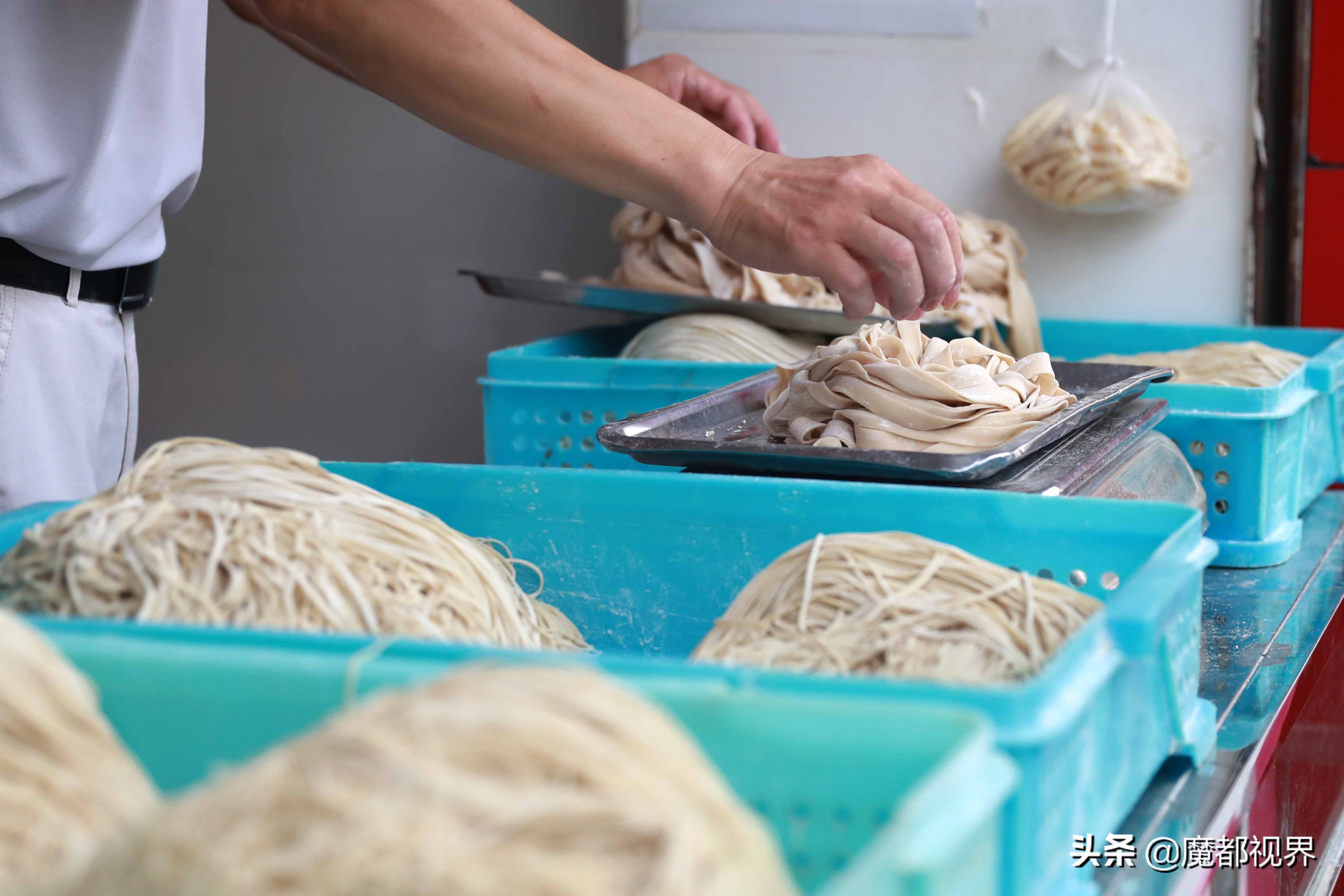 合肥路华良切面店现在搬到哪里,华良切面店老店新开味道怎样