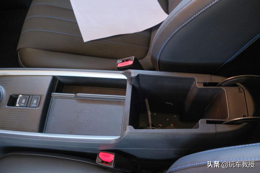 10万左右性价比高的车欧拉新车,2023款欧拉好猫尊荣型落地价