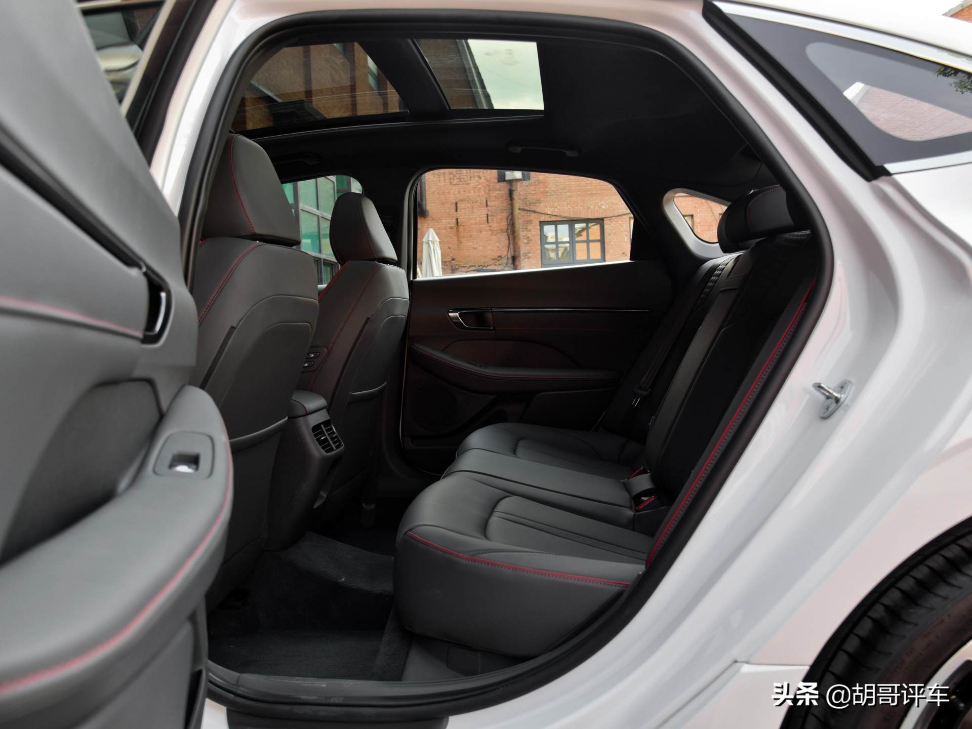 2.0t+8at的轿车有几种,新款索纳塔全系标配8at