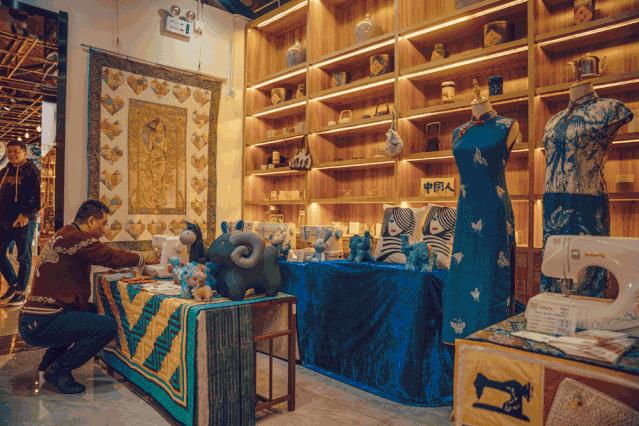 朱家角古镇和新场古镇哪个大一点,新场古镇和朱家角哪里好吃的多