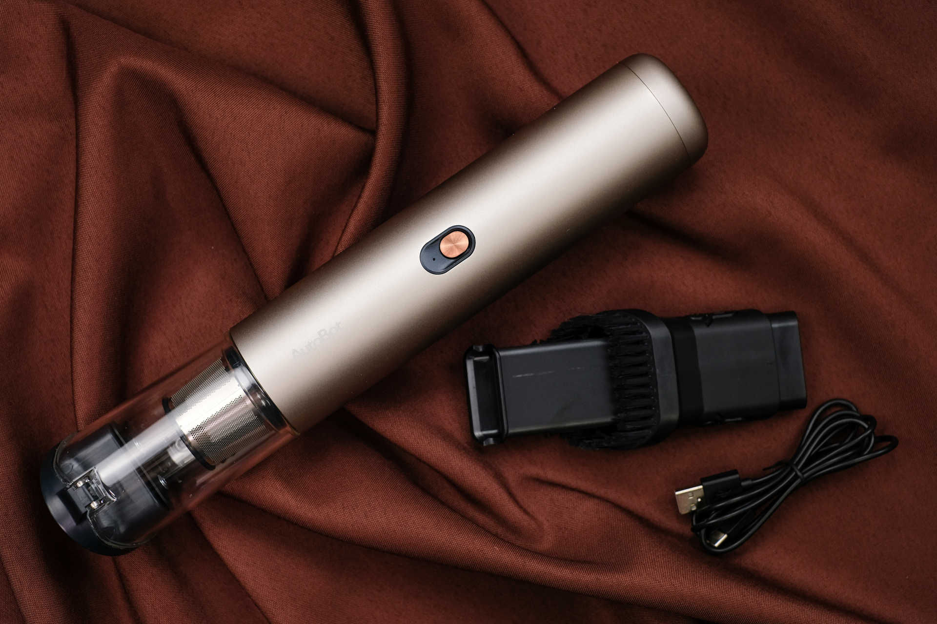 大吸力的便携式吸尘器真的好吗,好清理的家用吸尘器