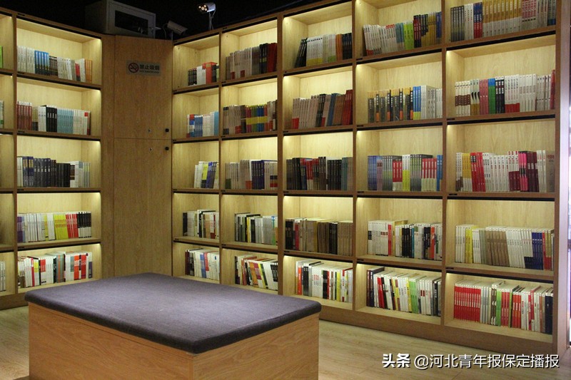 保定第一家24小时公益书店,点亮文化