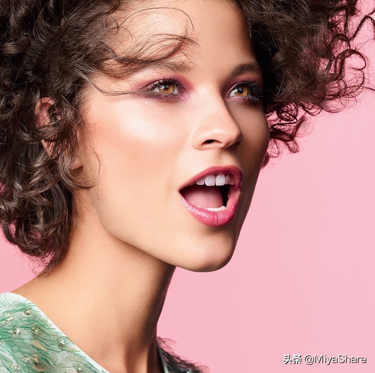 颈部有颈纹怎样祛颈纹,如何去除颈纹的最有效方法