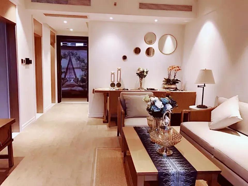 海南融创日月湾多少钱一平,融创日月湾星辰冲浪海景公寓