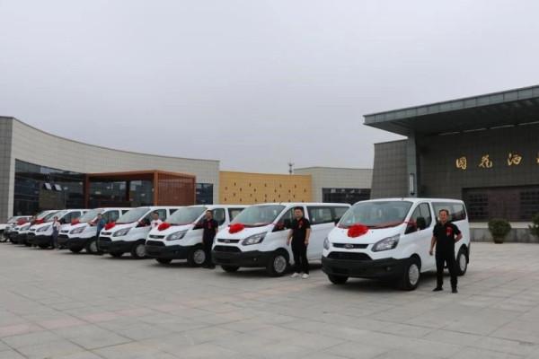 宝马、福特免费送？目前国花庄进口葡萄酒市场已送出14台福特全顺