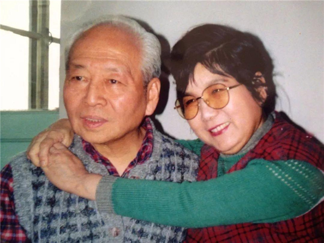 鑰佽垗鍚寸鍏夋柊鍑ら湠,鍚寸鍏夋柊鍑ら湠鐩告俊浠ユ搏