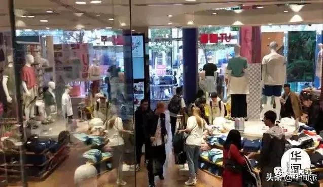 优衣库联名款遭疯抢场面,抢疯了的优衣库联名