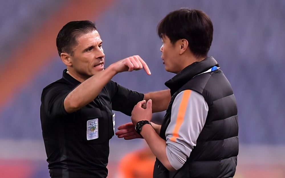 中超裁判误判山东鲁能,裁判抱团鲁能