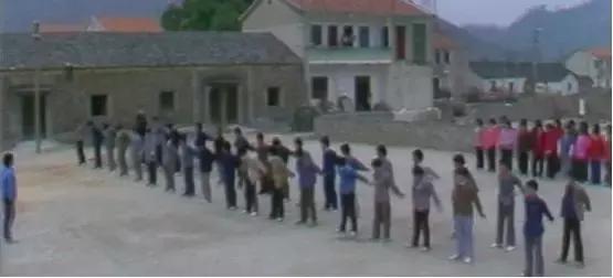 新中国第一所私立高中诞生在安吉，“掌门人”当初办学是为了他们……