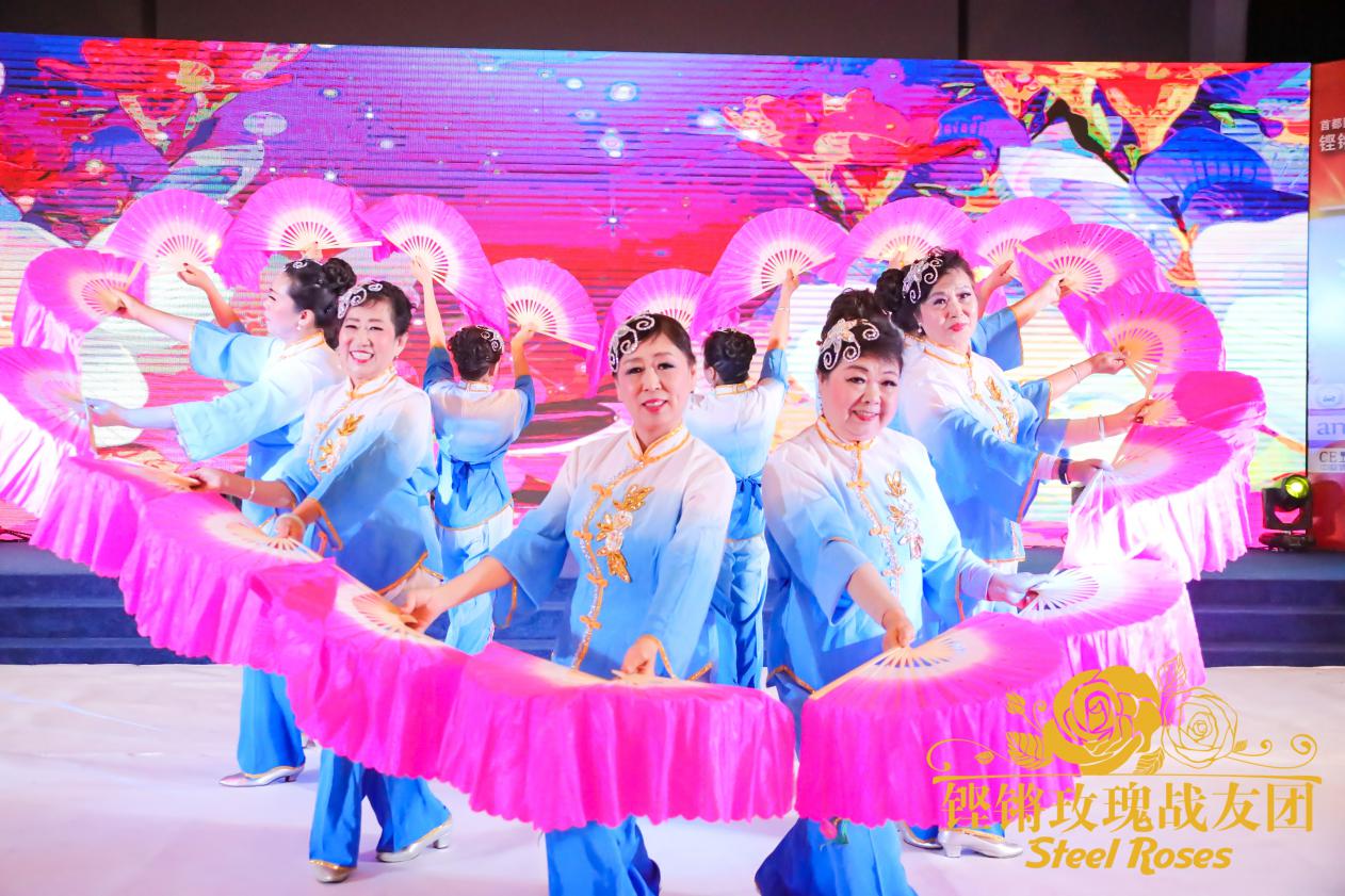 铿锵玫瑰战友团创造抗癌奇迹,铿锵玫瑰催人泪下的军歌