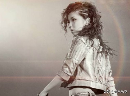 邓紫棋张芸京一人一首成名曲,邓紫棋与张碧晨对唱成名曲